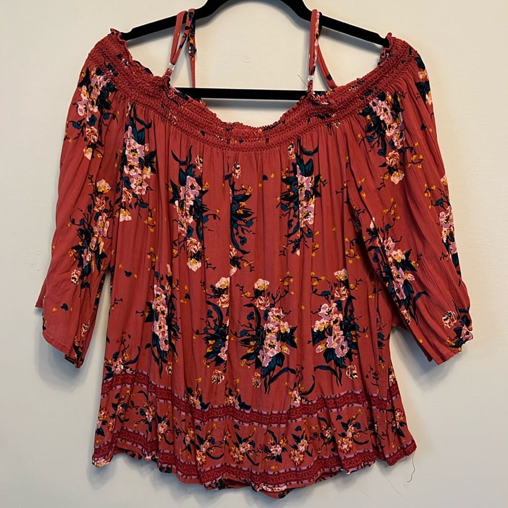 Rewind • Off the shoulder boho shirt